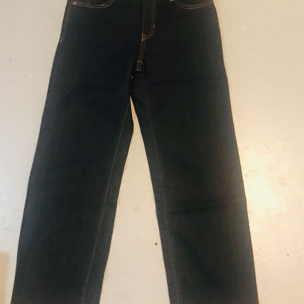 FREE CLOTHES - Picture 3 of 6